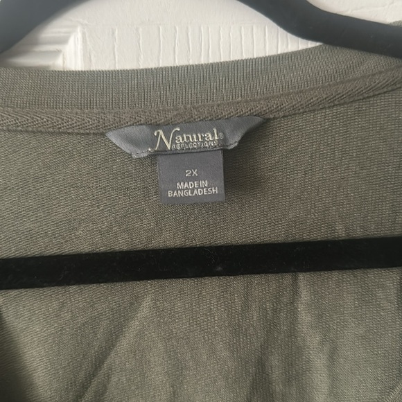 Natural Reflections Camo Oversized Tunic Style Top - Picture 2 of 6